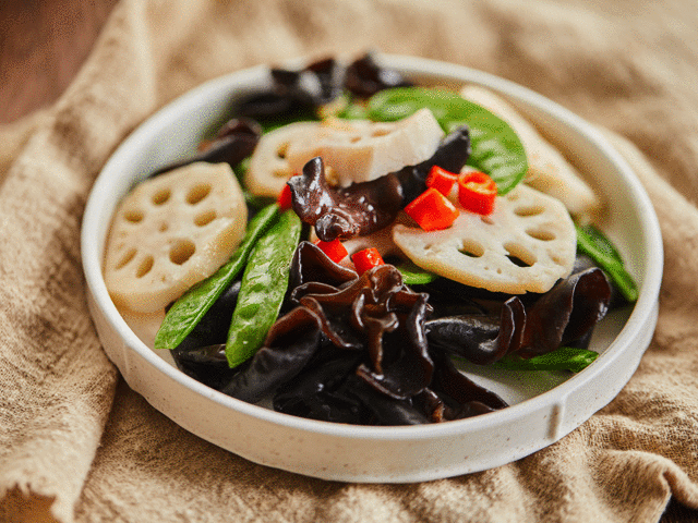餐桌美食最佳搭配——水之林有机富硒木耳，Q弹脆爽口感好！