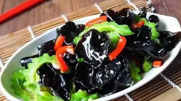 黑木耳泡发“救急法则123”，最多只需3分钟，超实用值得分享！(图4)